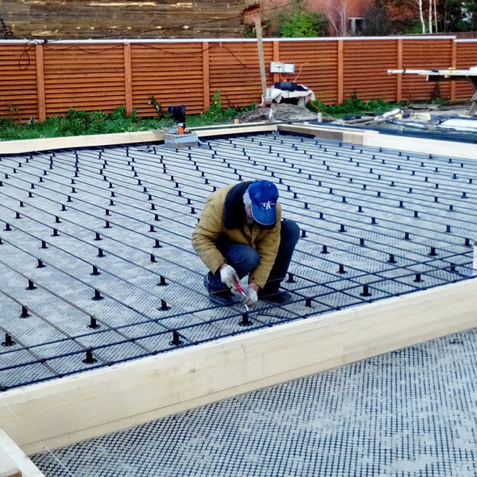 Строительство плитного фундамента для жилого дома