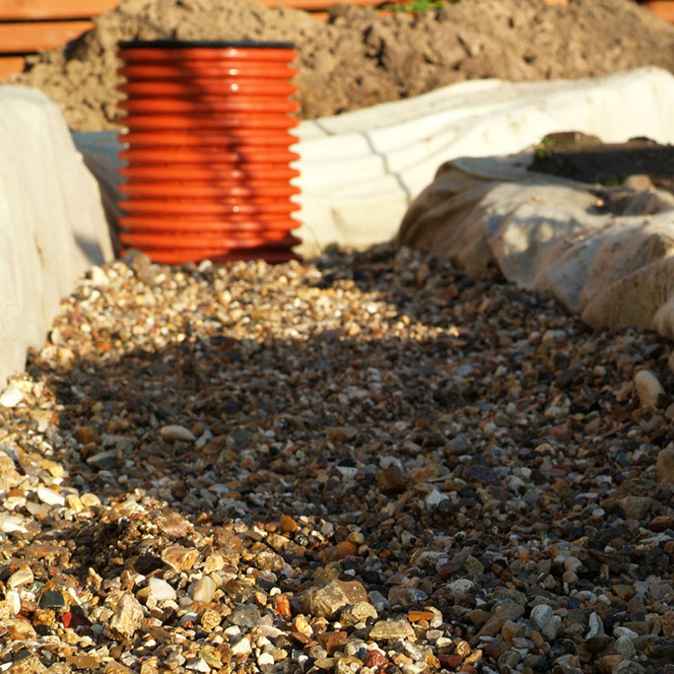 Устройство дренажной системы на участке с высоким УГВ