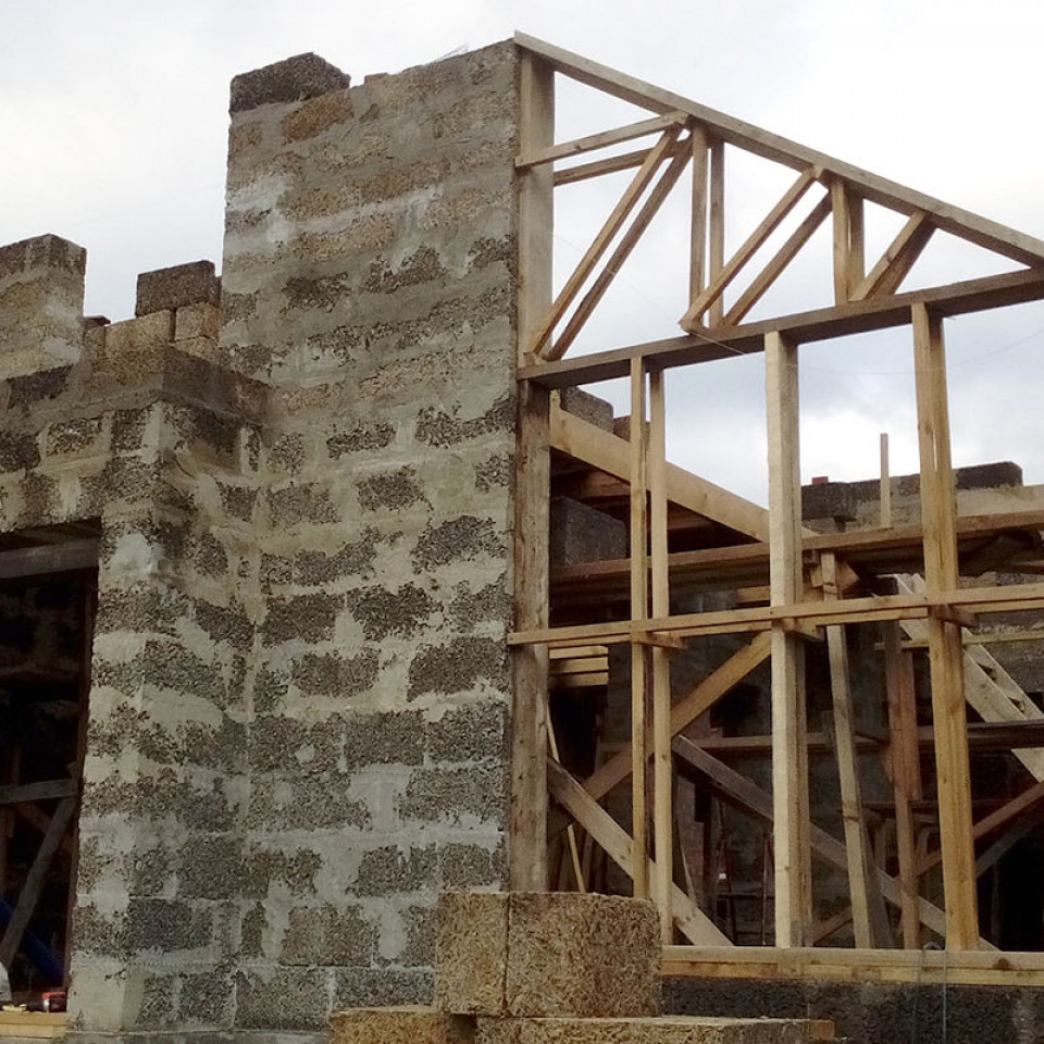 Возведение наружных стен мансардного этажа