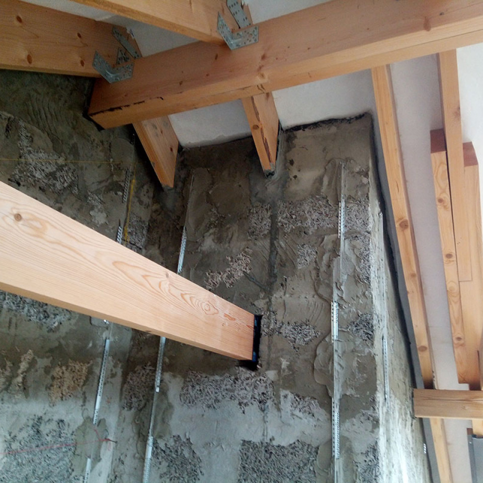 Оштукатуривание стен фасадов жилого дома