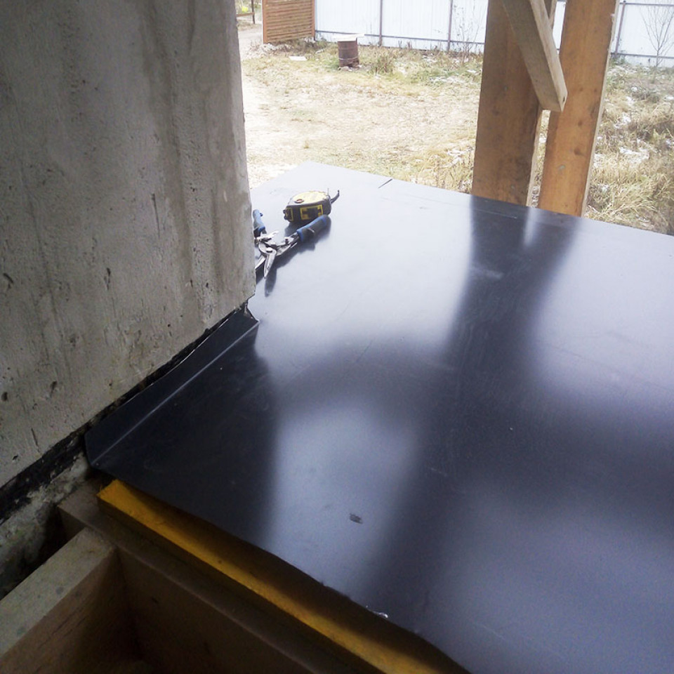 Монтаж плоской кровли кухни жилого дома