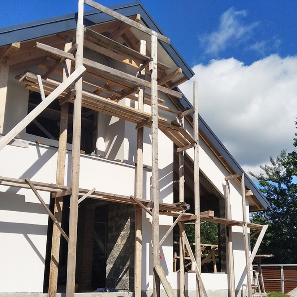 Покраска фасадов жилого дома краской Tikkurila Novasil