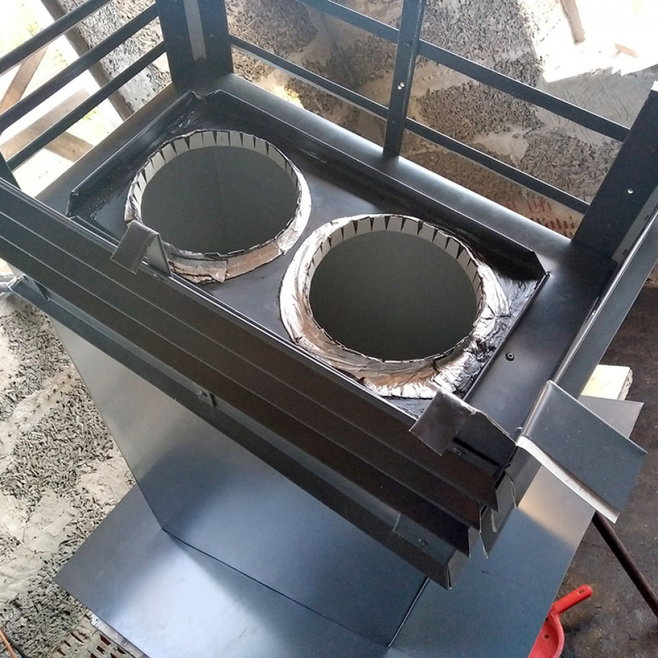 Изготовление короба для труб вентиляции на кровле