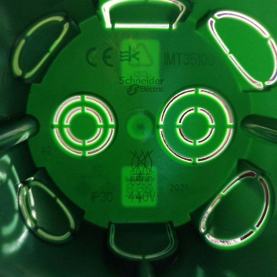 Монтаж подрозетников без штробления стен