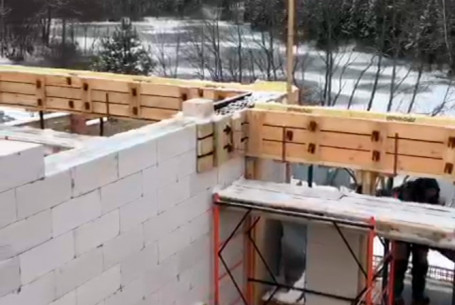 Строительство дома на берегу притока Истринского вдхр.